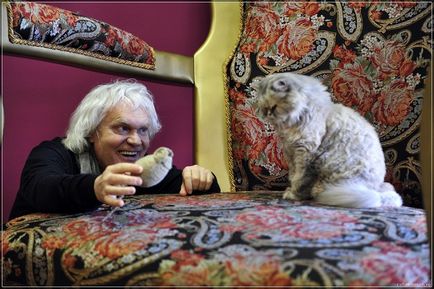 Юрий Kuklachev и неговия театър котка