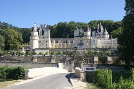 Châteaux a Loire (Franciaország) - egy fotó-felülvizsgálat (Loire) Châteaux a Loire (France) - egy fotó felülvizsgálat
