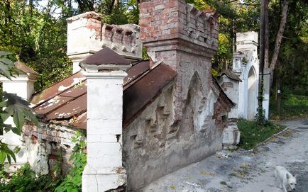 Castelul din coliba din regiunea Kharkiv - castel Sharovskiy