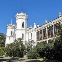 Castelul din coliba din regiunea Kharkiv - castel Sharovskiy