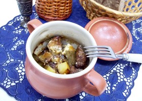 Печеня в горщиках рецепт зі свинини, білих грибів і картоплі