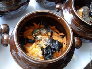 Pot sült sertés és gombák (sült sertés) Pot sült sertés és gomba