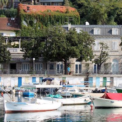 Az élet Herceg Novi Kafanov, hogy mit kell csinálni, és mit iszik raki (Herceg Novi) Az élet Herceg Novi Kafanov, hogy mit kell csinálni, és mit iszik pálinkát