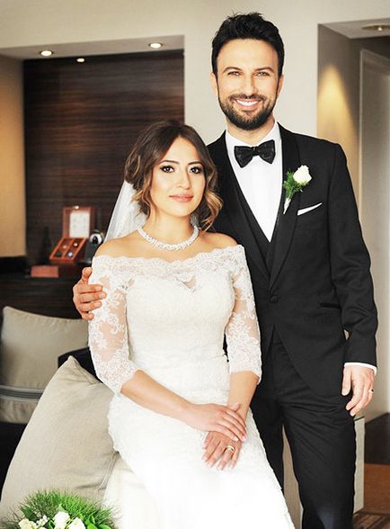 Ah, această nuntă, cântăreața turcă tarkan a aranjat cea de-a doua ceremonie de nuntă, revista cosmopolită