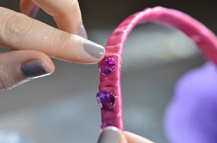 Hogyan készítsünk egy gyűrű szalag kezét fotó mesterkurzust