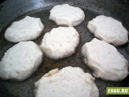 MCHADI, prăjituri plate din făină de porumb