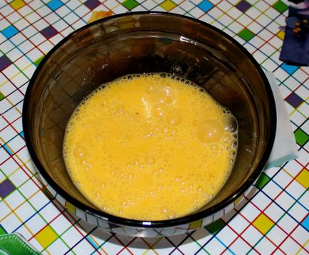 Простий сирний кляр для риби, відбивних, курки, цвітної капусти або кабачків - як зробити сирний