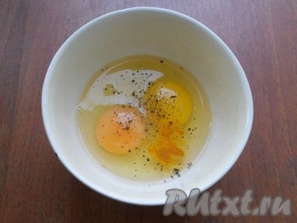 Rețetă de ouă amestecate cu pâine - rețetă cu o fotografie