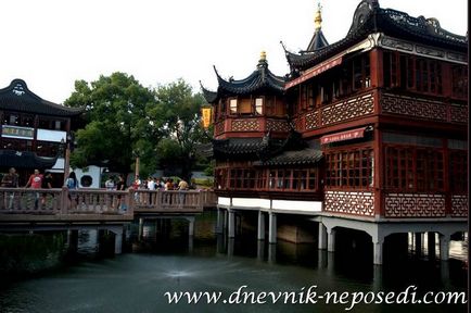 Yuyuan kertek és az utcai Yu Yuan Sanghajban, napló nyugtalan (Shanghai Látnivalók) Yuyuan kertek és az utcai Yu Yuan Sanghajban, napló nyugtalan