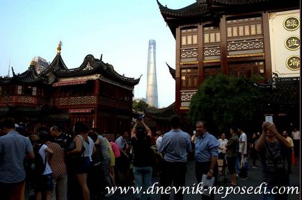 Yuyuan kertek és az utcai Yu Yuan Sanghajban, napló nyugtalan (Shanghai) Yuyuan kertek és az utcai Yu Yuan Sanghajban, napló nyugtalan