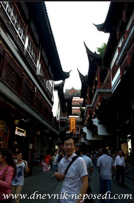 Yuyuan kertek és az utcai Yu Yuan Sanghajban, napló nyugtalan (Yu Yuan kert) Yuyuan kertek és az utcai Yu Yuan Sanghajban, napló nyugtalan