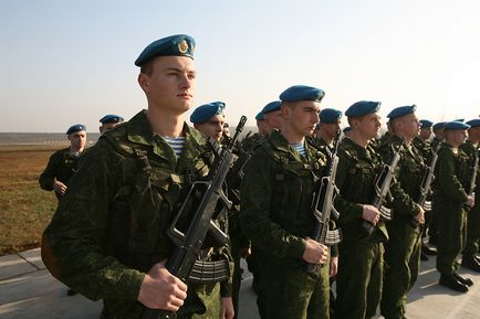 Spetsnaz oktatási program különböznek ellenzős - krapovikov, rohamrendőrök és ejtőernyősök