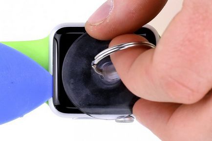 Urmăriți cum să înlocuiți bateria cu propriile mâini, reparând Apple (iphone, ipad)