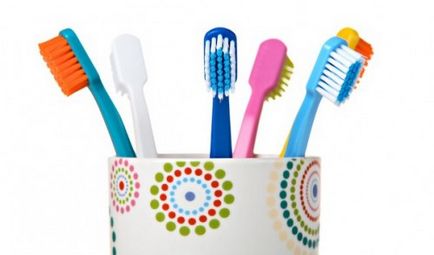 10 Міфів про чищення зубів, електричні зубні щітки