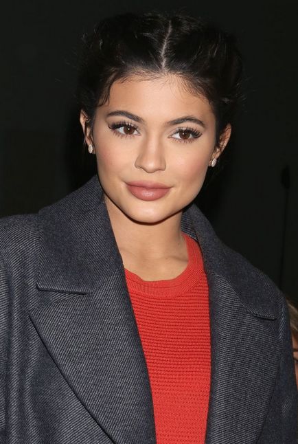 5 moduri de a face buzele mai mult decât kylie jenner (foto)