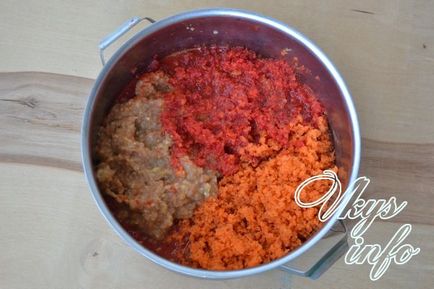 Adzsika a paprika és paradicsom recept egy fotó