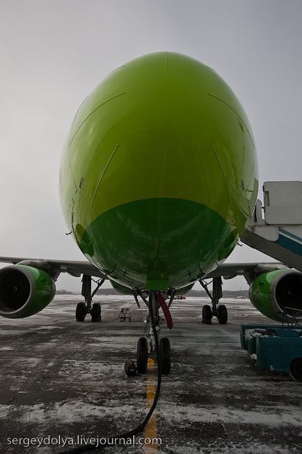 A repülőtéren a pilóta szemszögéből, aviatablo (pilot) A repülőtéren a pilóta szemszögéből, aviatablo