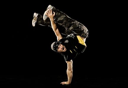 Elementele acrobatice ale breakdance-ului