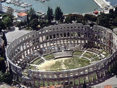 Amfiteatrul din orașul Pula, Croația