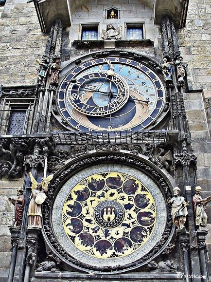 Și ei bifează, de asemenea, uimitorul ceas din Praga, pe care îl puteți învăța mai multe tipuri de timp imediat