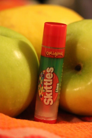 Бальзам для губ skittles lime від lip smacker - відгуки, фото і ціна