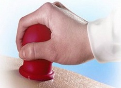 Баночний масаж - симптоми і лікування народними засобами в домашніх умовах