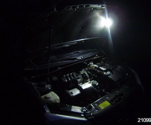 Tesszük a motorháztető alatt világítás (Lada Granta telepítés) Tesszük a motorháztető alatt világítás