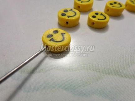 Gyermekek polimer agyag gyöngyök (gyöngyök polimer agyag Smiley mester osztály) Baba gyöngyök polimer agyag