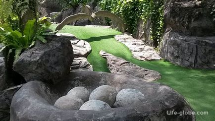 Dino parc mini-golf (dino parc mini golf) în Phuket - teleportare în perioada Jurassic