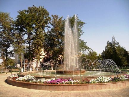 Jó, déli, napsütötte város Shymkent