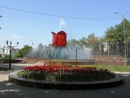 Jó, déli, napsütötte város Shymkent