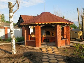 Fotografie de arbori de gradina din caramida