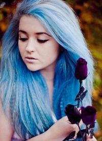 Блакитне волосся