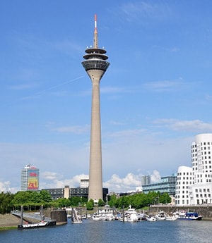 Düsseldorf város és a fő látnivalók a leírások és fényképek