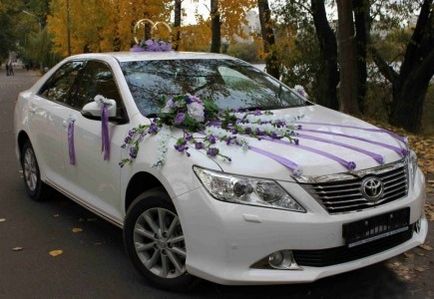 Штучні квіти - прикраса автомобілів - весільний рай