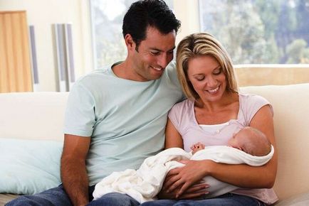 Як правильно тримати новонародженого поради фахівців