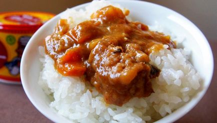 Cum să gătești un pui curry cu tăiței