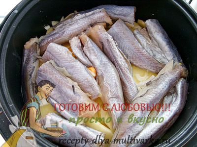 Як приготувати рибу путасу з картоплею в мультиварці