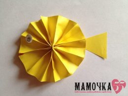 Як зробити золоту рибку з паперу