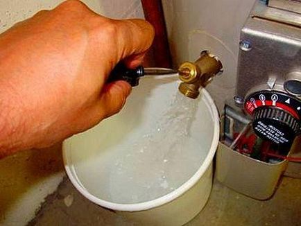Як злити воду з водонагрівача практичні поради фахівця
