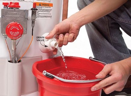 Як злити воду з водонагрівача практичні поради фахівця