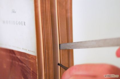 Cum să eliminați mirosul de mucegai din cărți