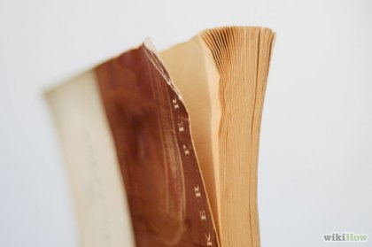 Как да премахнете миризмата на мухъл от книги