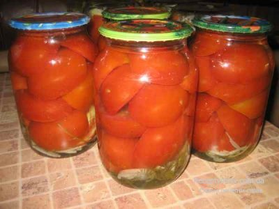 Як закрити помідори половинками на зиму