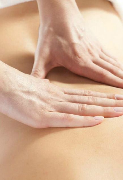 Лікувальний масаж спини - записатися на прийом в клініку, ціни в москві