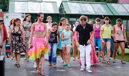 Vara in 14 parcuri urbane va lansa mai mult de 50 de clase de dansuri gratuite