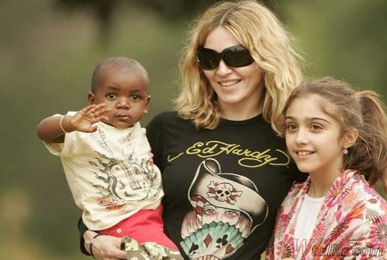 Madonna și copii ei