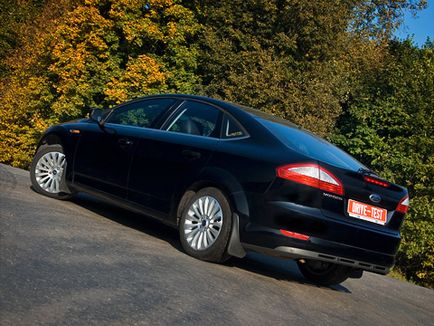 Новий ford mondeo кидає виклик volkswagen passat