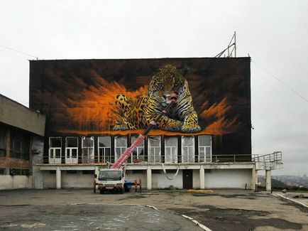 Leopardul imens de pe specia Vladivostok a subliniat starea ei deplorabilă - orașul