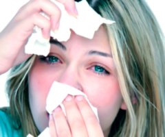 Rinită alergică acută (rinită) la simptomele adulților, cauze, tratament